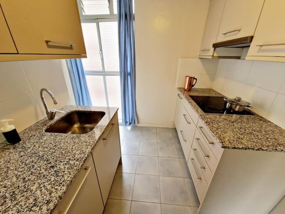 Apartamento A Un Paso De Playa سالو المظهر الخارجي الصورة