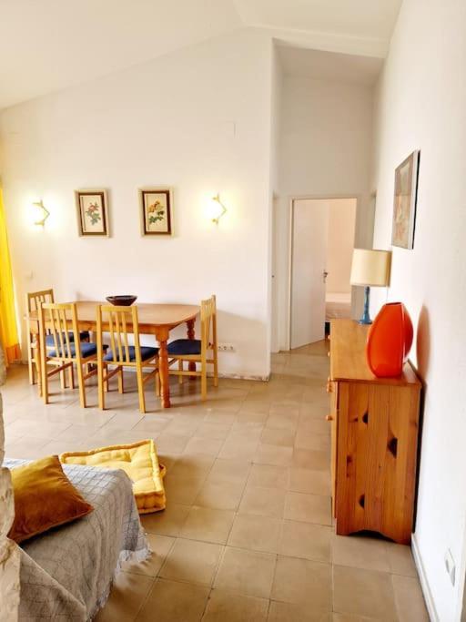 Apartamento A Un Paso De Playa سالو المظهر الخارجي الصورة